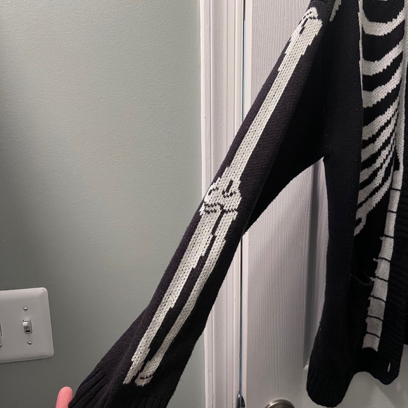 American Eagle Skeleton Bone Cardigan - Picture 4 of 5